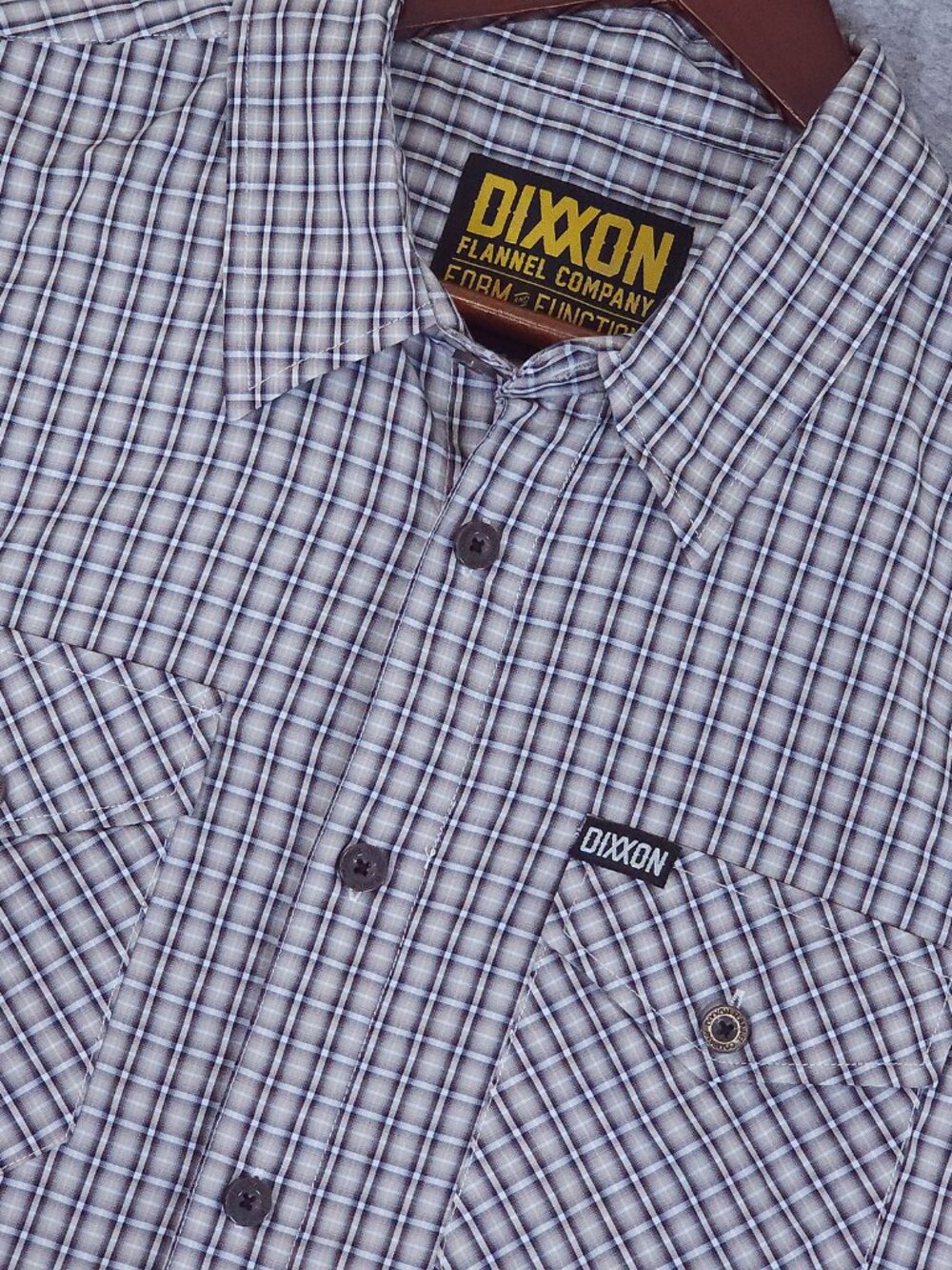 Dixxon Flannel Co Mens XL Bamboo Short Sleeve Gray Blue Plaid Shirt D-Tech Biker